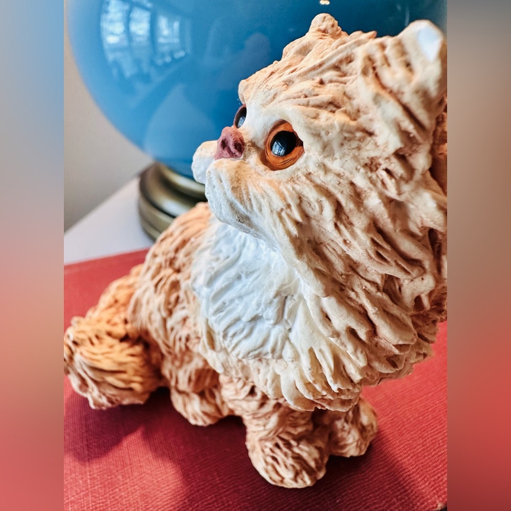 Vintage 1985 Stone Critters Orange Persian Cat w Glass Amber Eyes